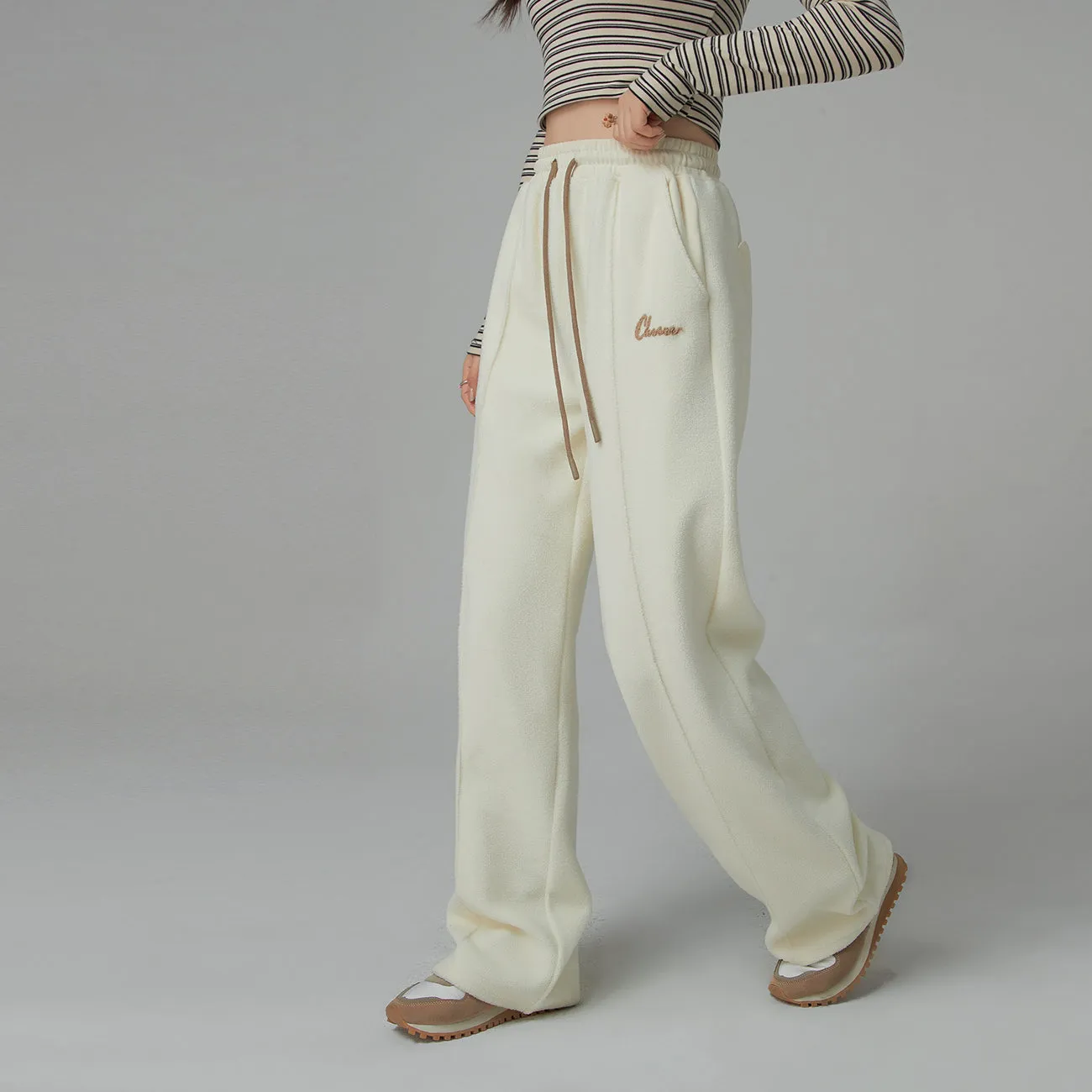 Back Hearts Fleece Wide Pants