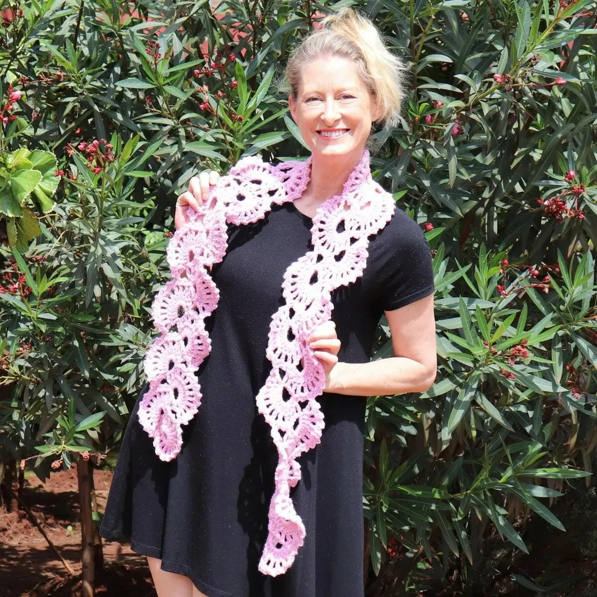 Easy Oyster Shell Crochet Scarf – Beginner-Friendly Pattern with Elegant Texture